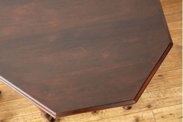 アンティーク家具　イギリスアンティーク　オクタゴンカフェテーブル(コーヒーテーブル)