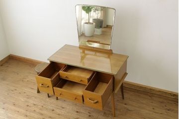 アンティーク家具　北欧1960年代ミッドセンチュリー ドレッサー