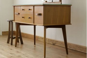 アンティーク家具　北欧1960年代ミッドセンチュリー ドレッサー