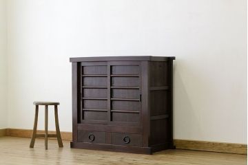 アンティーク家具　古民具・骨董　シックな三尺近江水屋箪笥(サイドボード)?