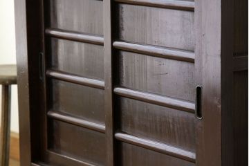 アンティーク家具　古民具・骨董　シックな三尺近江水屋箪笥(サイドボード)?
