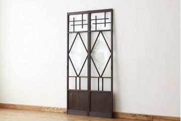 大正ロマン　素敵なデザインの巾のせまい菱型ダイヤガラス引き戸(建具・ガラス戸)