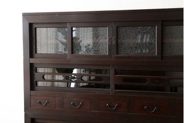アンティーク家具　六尺　古民具・骨董　モダンで重厚な結霜ガラス水屋箪笥(のぼり付き)(食器棚、収納棚)