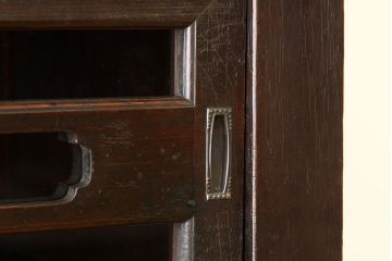 アンティーク家具　六尺　古民具・骨董　モダンで重厚な結霜ガラス水屋箪笥(のぼり付き)(食器棚、収納棚)
