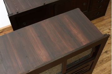 アンティーク家具　六尺　古民具・骨董　モダンで重厚な結霜ガラス水屋箪笥(のぼり付き)(食器棚、収納棚)