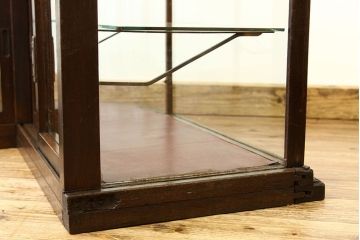 アンティーク家具　アンティーク 古いタバコ屋の重厚なR型ガラスケース(ショーケース)