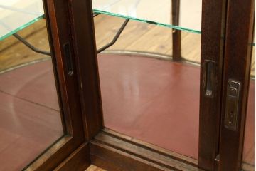 アンティーク家具　アンティーク 古いタバコ屋の重厚なR型ガラスケース(ショーケース)