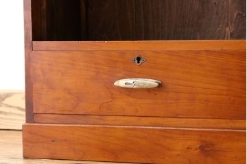 アンティーク家具　古い木のシンプルなアンティーク飾り棚(陳列棚)