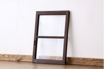 古い木の小さなガラス戸1枚(引き戸)