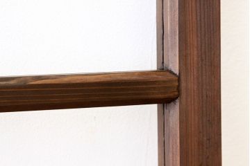 古い木の小さなガラス戸1枚(引き戸)