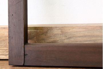 古い木の小さなガラス戸1枚(引き戸)