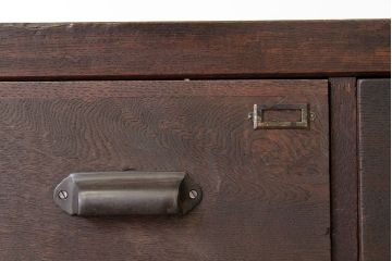 アンティーク家具　アンティーク　古い無垢材のネームプレート付き34杯引き出し(ドロワー)(薬箪笥)