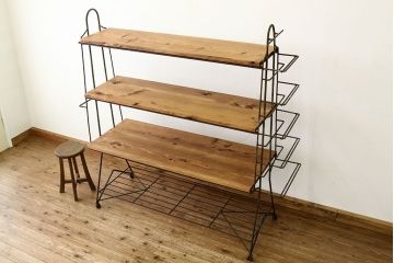 レトロ家具　昭和レトロ　古い商店のアイアン飾り棚(陳列棚)