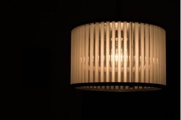 アンティーク　古い洋館の吊り下げガラス照明