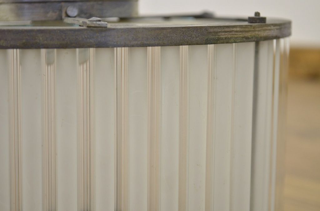 アンティーク　古い洋館の吊り下げガラス照明