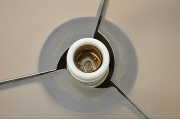 アンティーク　古い洋館の吊り下げガラス照明