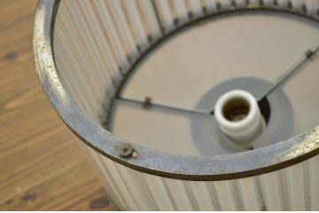 アンティーク　古い洋館の吊り下げガラス照明