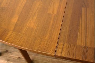 ヴィンテージ家具　北欧ビンテージオーバルエクステンションテーブル1960年代ミッドセンチュリー