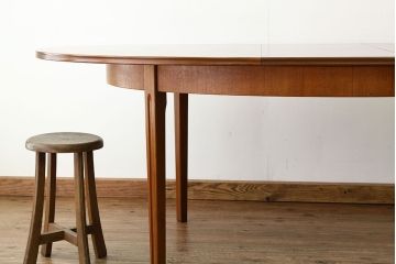 ヴィンテージ家具　北欧ビンテージオーバルエクステンションテーブル1960年代ミッドセンチュリー