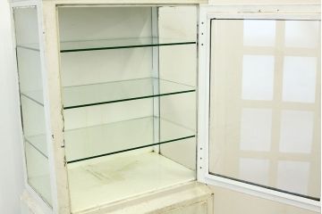 ヴィンテージ家具　希少イギリスビンテージアイアンキャビネット(ケビントガラスケース)(医療棚)