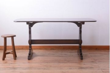 アンティーク家具　イギリスERCOL(アーコール)　ウィンザーシリーズ　ダイニングテーブル