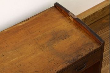 レトロ家具　昭和レトロ　古い木の使い込まれた文机(テーブル)