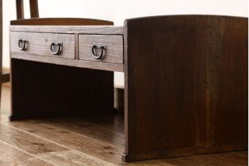 レトロ家具　昭和レトロ　古い木の使い込まれた文机(テーブル)