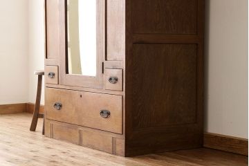 アンティーク家具　大正ロマン　特別注文造りナラ材の重厚なワードローブ(洋服タンス)チェスト