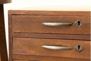 レトロ家具　昭和レトロ　古い木のシックなアンティーク小引き出し