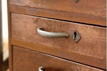 レトロ家具　昭和レトロ　古い木のシックなアンティーク小引き出し