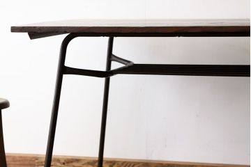 アンティーク家具　アンティーク　天板無垢板の鉄脚テーブル(3)アイアン作業台(机、在宅ワーク、在宅用デスク)