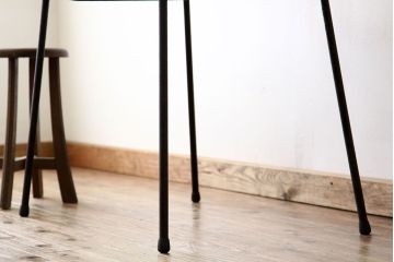 レトロ家具　アンティーク　天板無垢板の鉄脚テーブル(4)アイアン作業台昭和レトロ(鉄足、机、在宅ワーク、在宅用テーブル、作業台、デスク)