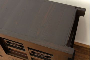 アンティーク家具　古民具・骨董　重厚な鉄脚付き水屋箪笥(サイドボード、食器棚、収納棚)