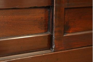 アンティーク家具　古民具・骨董　重厚な鉄脚付き水屋箪笥(サイドボード、食器棚、収納棚)