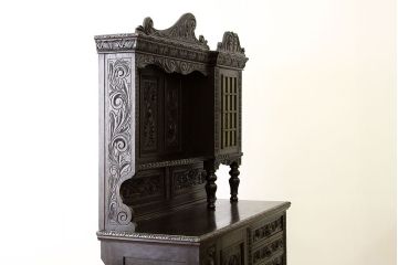 イギリスアンティーク 中古　海外輸入品　オーク材カービングキャビネット(カップボード、サイドボード)