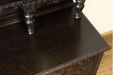 イギリスアンティーク 中古　海外輸入品　オーク材カービングキャビネット(カップボード、サイドボード)
