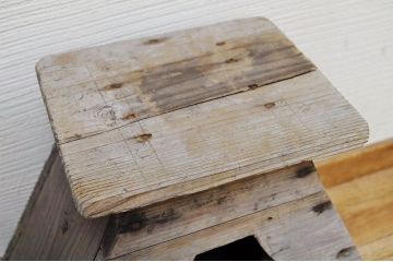 アンティーク雑貨　古い木味の踏み台