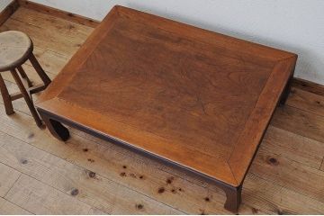 レトロ家具　古い木のレトロな座卓