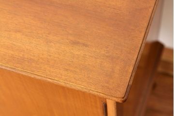 ヴィンテージ家具　北欧ビンテージ1960年代スモールキャビネット(収納棚)ミッドセンチュリー