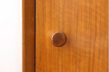 ヴィンテージ家具　北欧ビンテージ1960年代スモールキャビネット(収納棚)ミッドセンチュリー