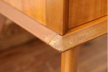 ヴィンテージ家具　北欧ビンテージ1960年代スモールキャビネット(収納棚)ミッドセンチュリー