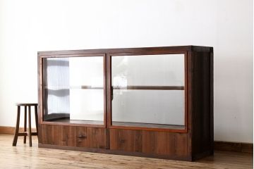 アンティーク家具　アンティーク　古い木の引き出しカウンター飾り棚(ガラスケース・ショーケース・陳列棚)
