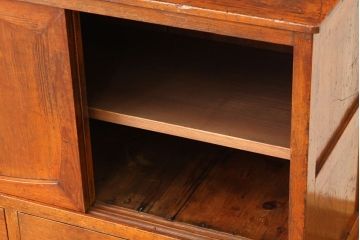 レトロ家具　☆アンティーク　レトロなデザインのダイヤガラス食器棚(収納棚・飾り棚)