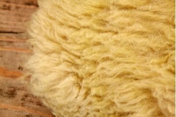 アンティーク雑貨　中古ムートンラグマット4枚セット?(ニチロ羊毛・ソファカバー)