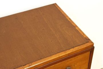 レトロ家具　昭和レトロ　シンプルなアンティークチェスト(タンス・たんす・ドロワー)