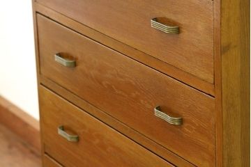 レトロ家具　昭和レトロ　古いナラ材のアンティークチェスト(タンス・たんす・ドロワー)