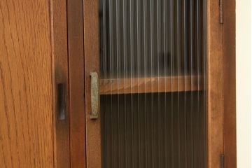 レトロ家具　昭和レトロ　古い木の作業台付きモールガラス食器棚(収納棚)