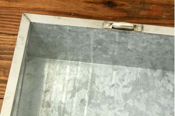 レトロ家具　昭和レトロ　状態の良いブリキガラスケース2個セット(2)(ショーケース)