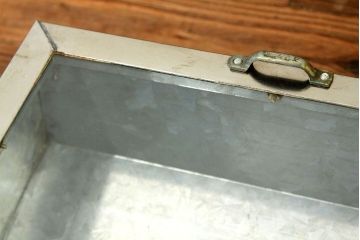 レトロ家具　昭和レトロ　状態の良いブリキガラスケース2個セット(3)(ショーケース)