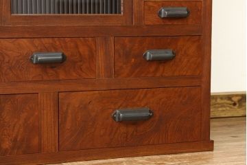 アンティーク家具　アンティーク　上質な前欅モールガラス二段重ね収納棚(食器棚)